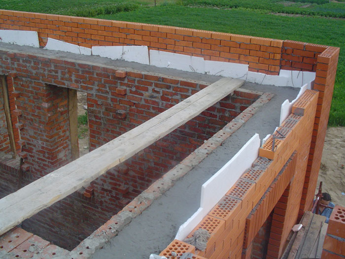 Cottage construction stages