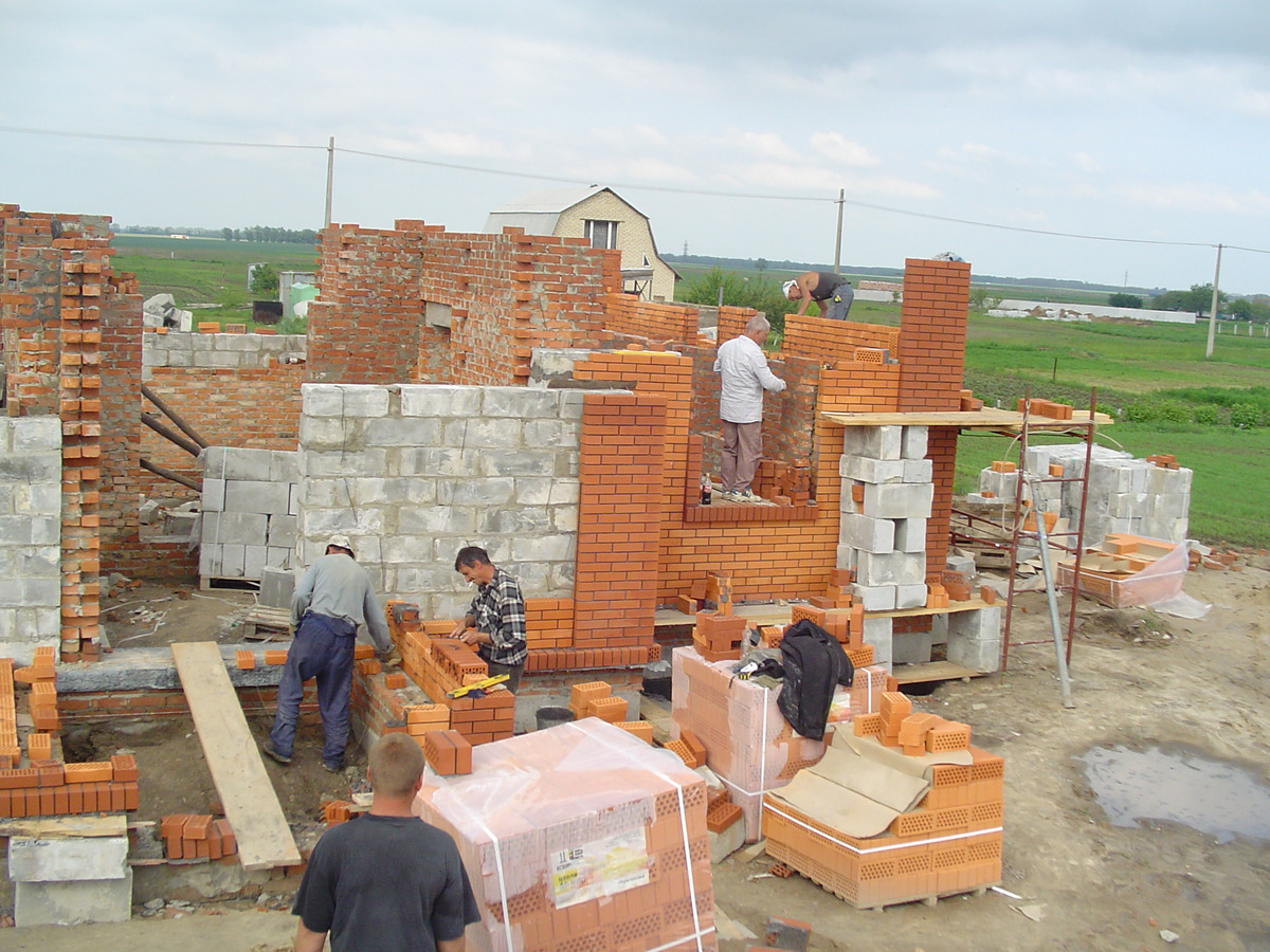 Cottage construction stages