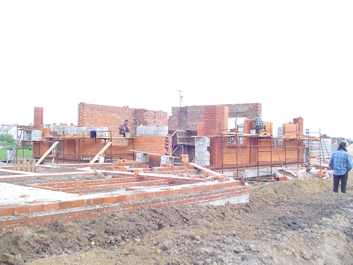 Cottage construction stages