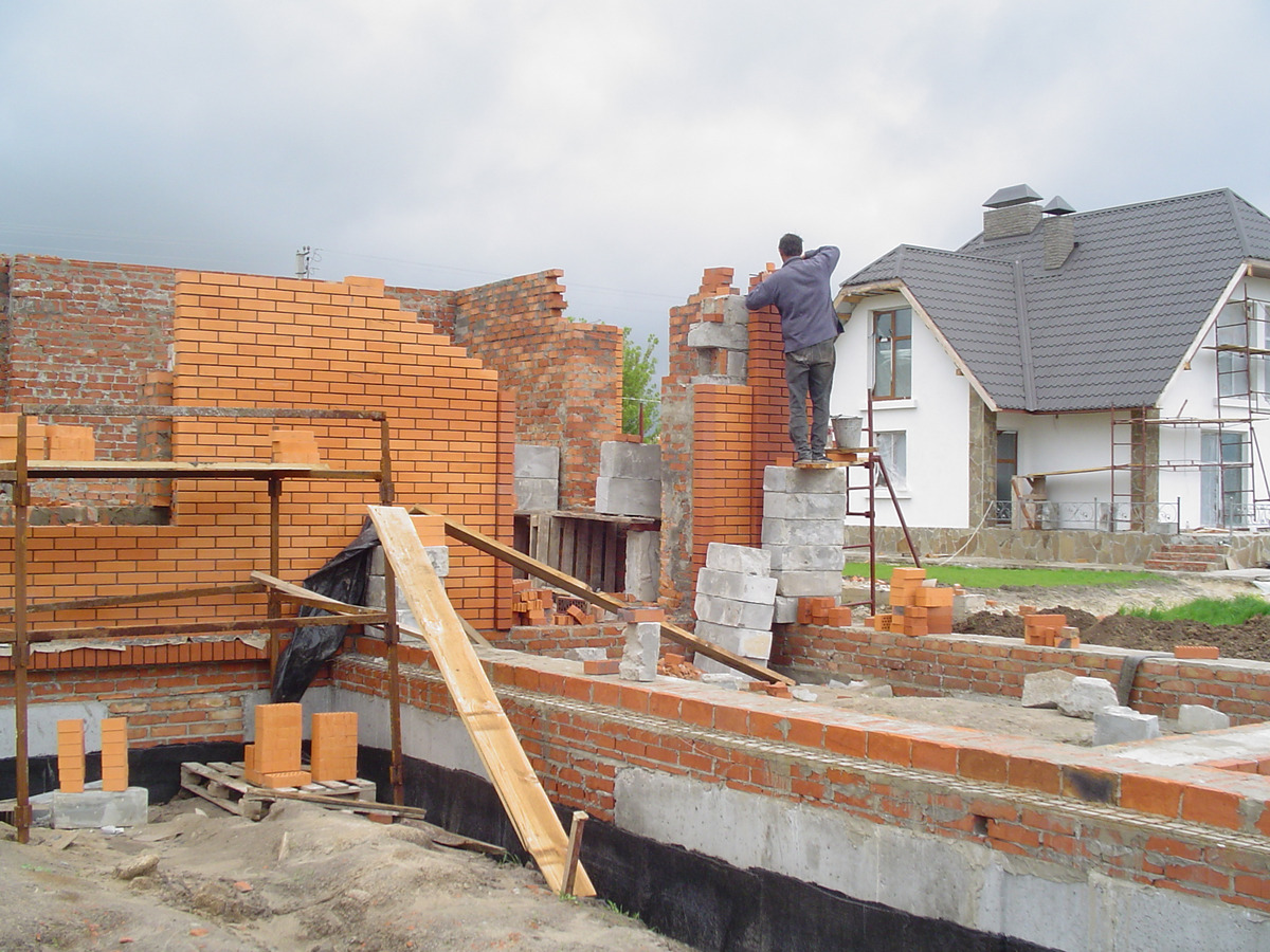 Cottage construction stages