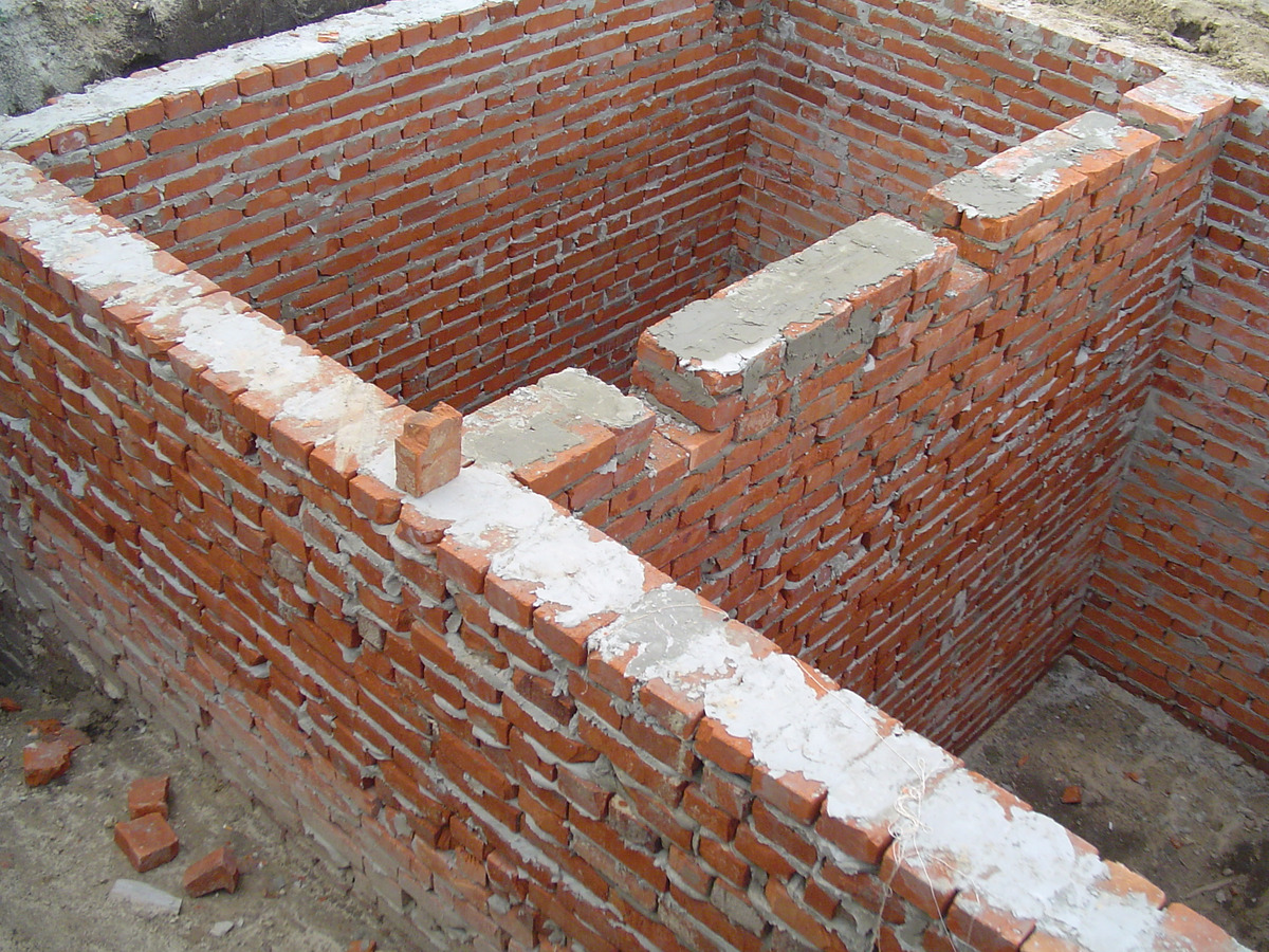 Cottage construction stages
