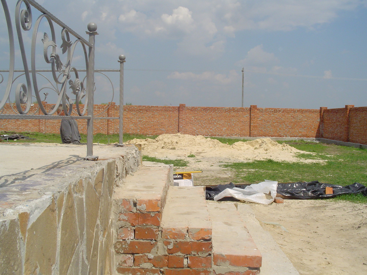 Fences and landscaping